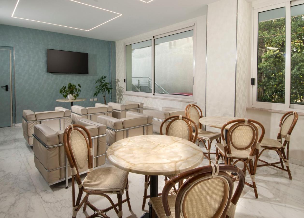 Hotel Prestige 카톨리카 외부 사진